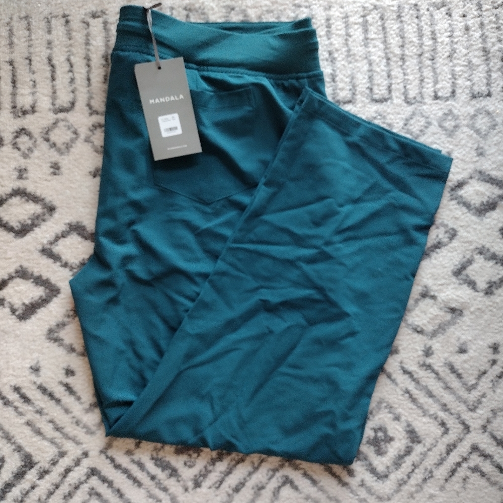 Mandala Women's Cargo Scrub Pants, 2XL Petite, Caribbean Blue, NWT